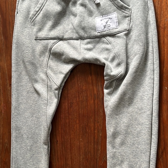 Left & West jogging pant light grey like new - Picture 4 of 8